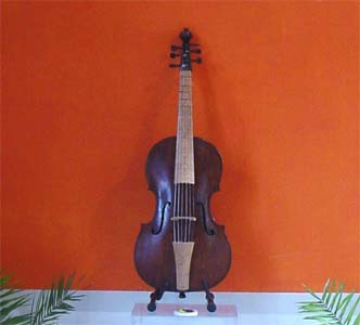 Basse de viole de Giovanni Paolo Maggini, Brecia, vers 1600